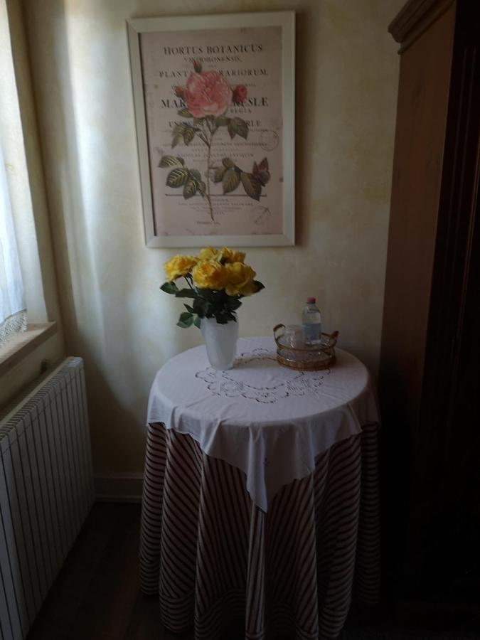 East Wind Bed & Breakfast Medea ภายนอก รูปภาพ