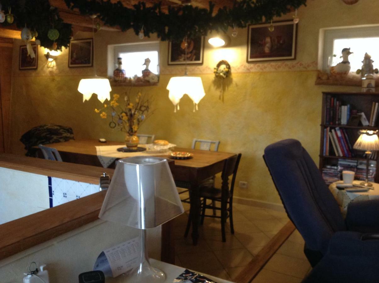 East Wind Bed & Breakfast Medea ภายนอก รูปภาพ