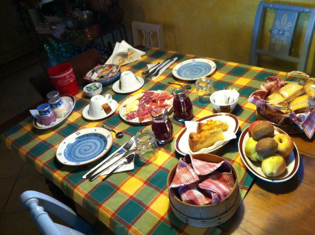 East Wind Bed & Breakfast Medea ภายนอก รูปภาพ